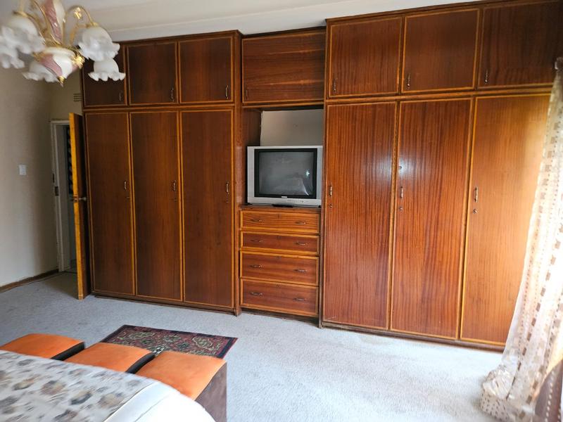 5 Bedroom Property for Sale in Wilkeville North West